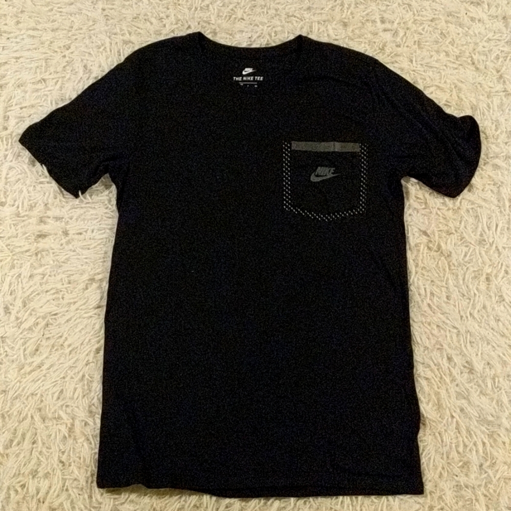 Nike Sportswear Shirt